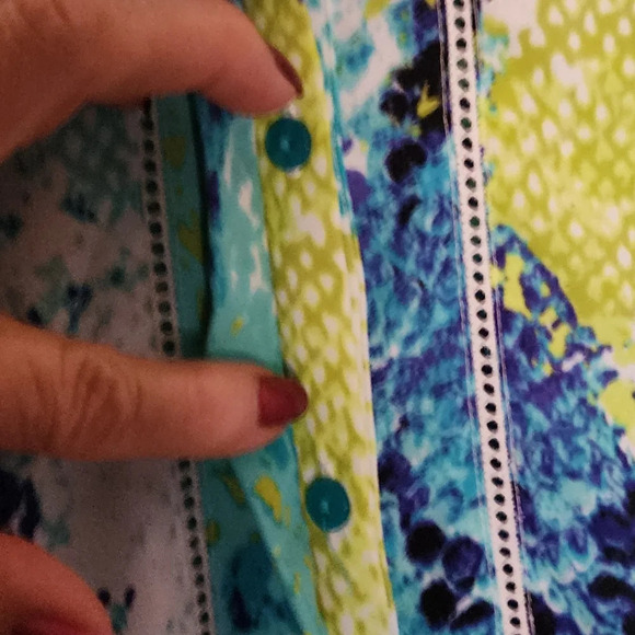 Worthington Sleeveless Snakeskin Blouse Concealed Buttons Sz L - Picture 5 of 10